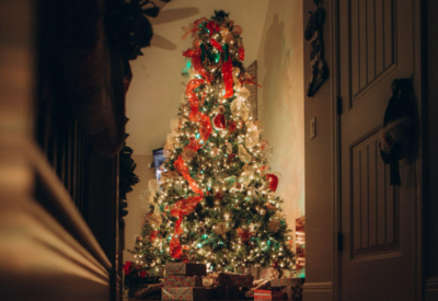 Experience the Magic of the Holidays with Beautiful Prelit Christmas Trees